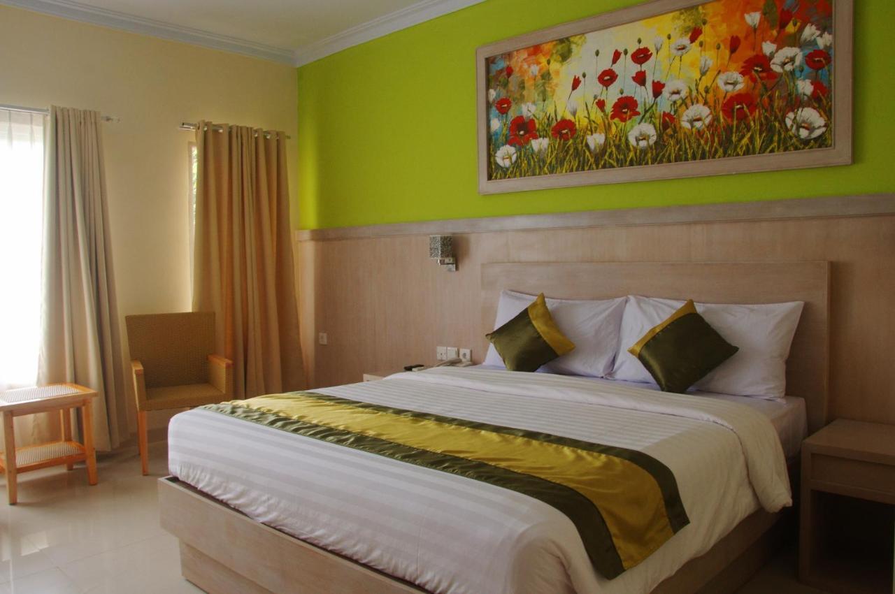 Puri Saron Denpasar Hotel Zewnętrze zdjęcie